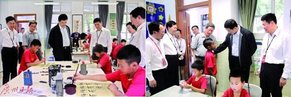 一些年轻观众在第一时间走进影院，纷纷表示已经期待很久，发现影院安排了9月18日9:18的场次，就赶着来看了。