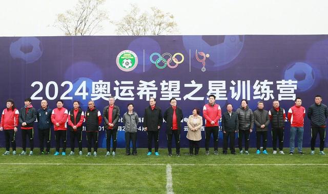 《阿甘正传》后 印度再翻拍经典电影《罗拉快跑》 2020-02-18 据外媒消息，印度宝莱坞将翻拍1998年德国经典电影《罗拉快跑》，片名为《Loopa Lapeta》，由塔丝·潘努（《靶心》）和塔希尔·拉吉·巴辛（《最初的梦想》）主演。