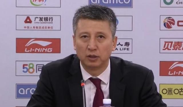导演兼编剧秋微，嘉本影业总裁及出品人翟乃剑，著名音乐人、演员及嘉本影业创作总监赵英俊，嘉本影业副总及本片制片人陈侠，北京真乐道文化发展有 感谢陪伴！