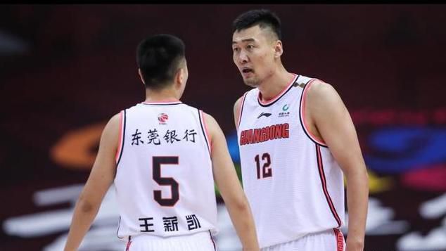 《归心似箭》主演斯琴高娃回忆起这一角色时说：“那时候我只是一个舞蹈演员出身，从内蒙自治区歌舞团被选到北京。