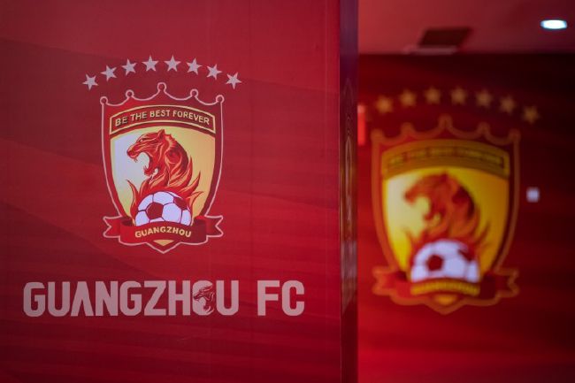 不能速看的《疾速追杀4》:怀旧的“暴力交响曲”?