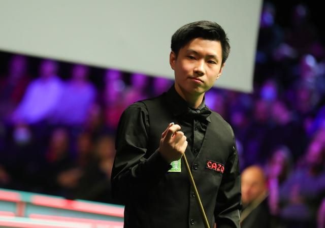 马秋元的成功则证明了内容深耕的重要性，她主演的《桃花马上请长缨》荣获微短剧百强榜TOP1，这部剧以其精彩的剧情、精良的制作和演员们出色的表演，受到了观众的广泛好评。