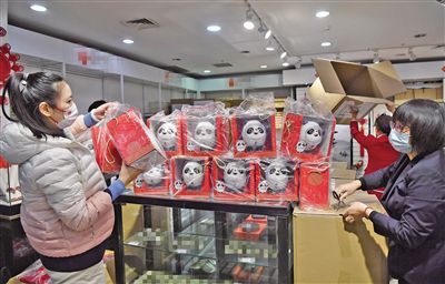 蔡澜去世享年83 香港四大才子都已不在2025-06-27 悼念| 抗癌五年，演员朱媛媛去世 我们永远怀念！