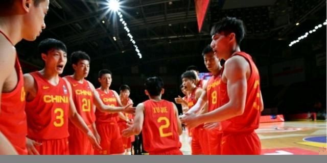 朱一龙白宇合体录《快本》 火爆人气赶超蔡徐坤 2018-07-03 7月3日，因网剧《镇魂》大火的搭档朱一龙与白宇现身长沙录制《快乐大本营》。