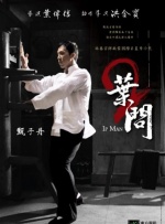 佐佐木希携佐藤健拍搞笑广告 着迷你裙大跳热舞 2010-02-02 中的舞蹈，佐藤健坦言舞蹈动作要与音乐的快速节拍相吻合，感觉非常的有难度。