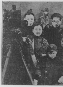 导演张琪的答案藏在结局的漫天黄沙中，当风暴散去，活下来的不仅是肉体，更是未被吞噬的人性微光。