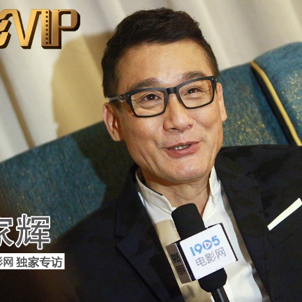 影片讲述了一段跨越时代几十年的两世爱情故事。